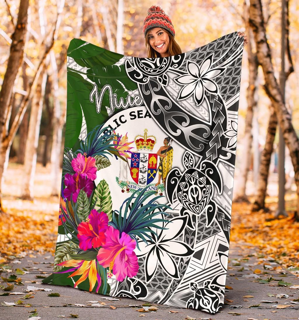Niue Premium Blanket White - Turtle Plumeria Banana Leaf