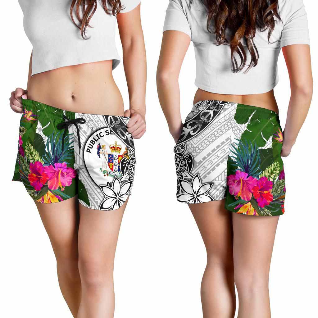 Niue Women Shorts White - Turtle Plumeria Banana Leaf