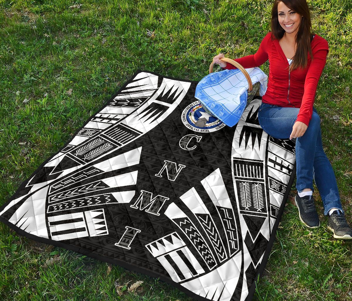 Northern Mariana Islands Premium Quilt - Northern Mariana Islands Seal Polynesian White Tattoo (Black)