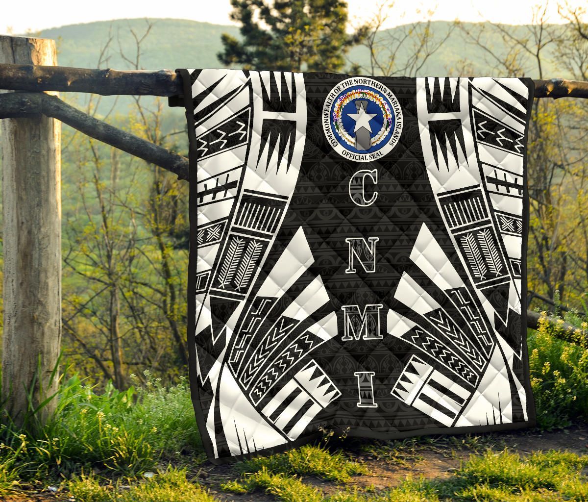 Northern Mariana Islands Premium Quilt - Northern Mariana Islands Seal Polynesian White Tattoo (Black)
