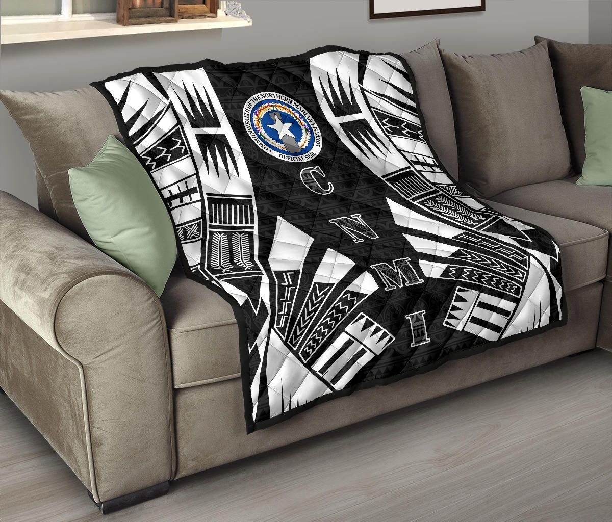 Northern Mariana Islands Premium Quilt - Northern Mariana Islands Seal Polynesian White Tattoo (Black)
