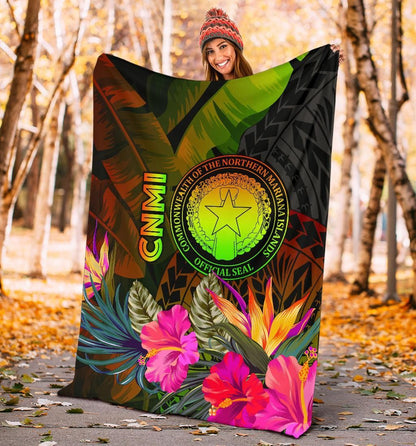 Northern Mariana Islands Polynesian Premium Blanket - Hibiscus and Banana Leaves