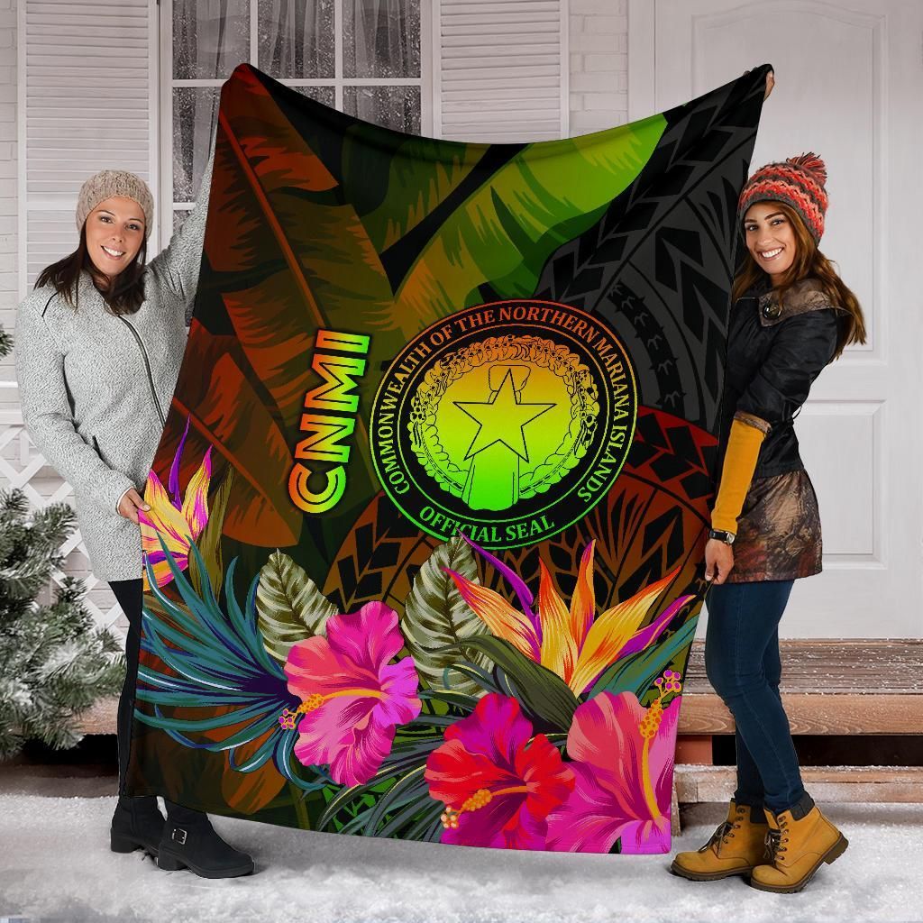 Northern Mariana Islands Polynesian Premium Blanket - Hibiscus and Banana Leaves