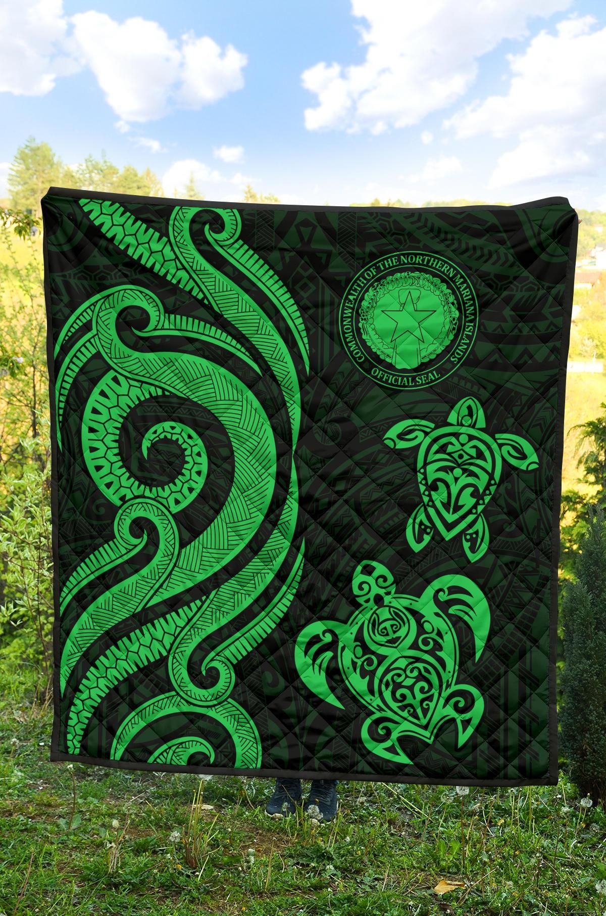 Northern Mariana Islands Premium Quilt - Green Tentacle Turtle