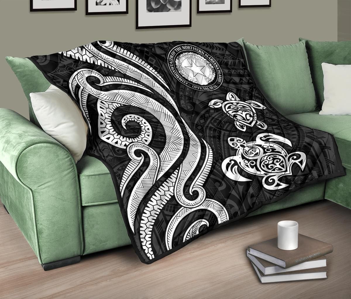 Northern Mariana Islands Premium Quilt -  White Tentacle Turtle