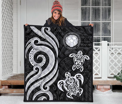 Northern Mariana Islands Premium Quilt -  White Tentacle Turtle