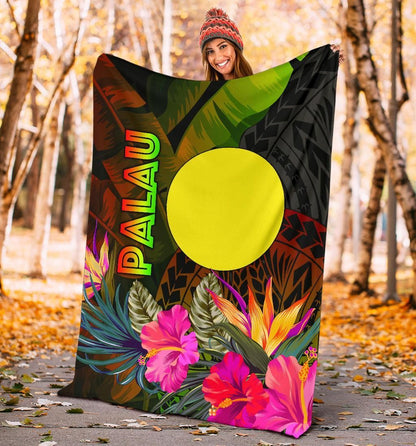 Palau Polynesian Premium Blanket -  Hibiscus and Banana Leaves