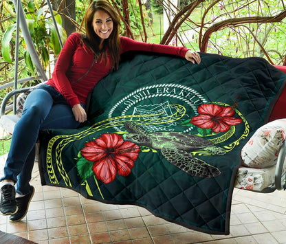 Palau Polynesian Premium Quilt - Green Turtle Hibiscus