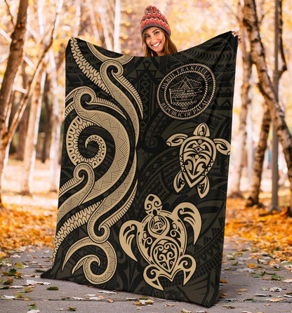Palau Premium Blanket - Gold Tentacle Turtle