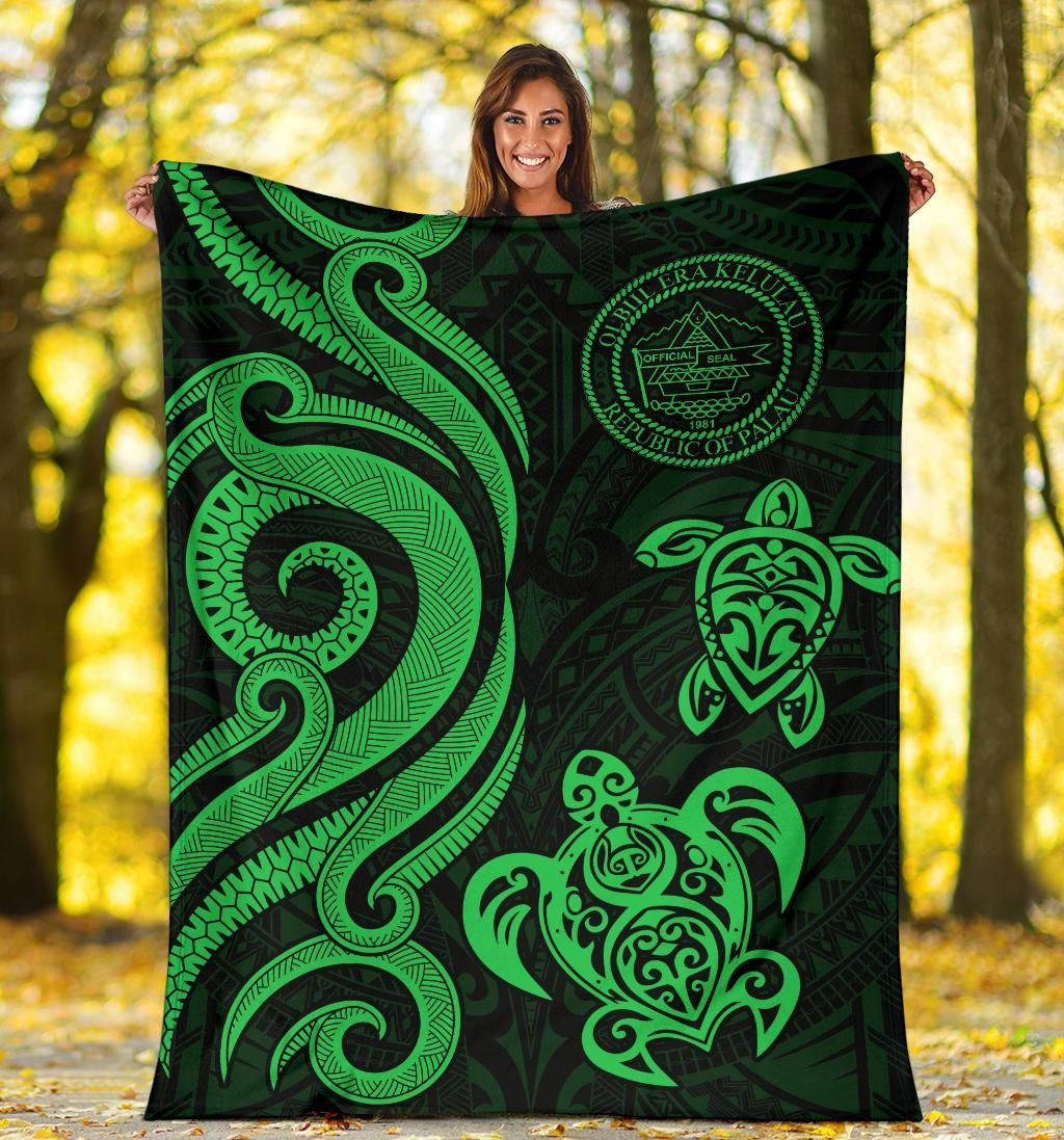Palau Premium Blanket - Green Tentacle Turtle