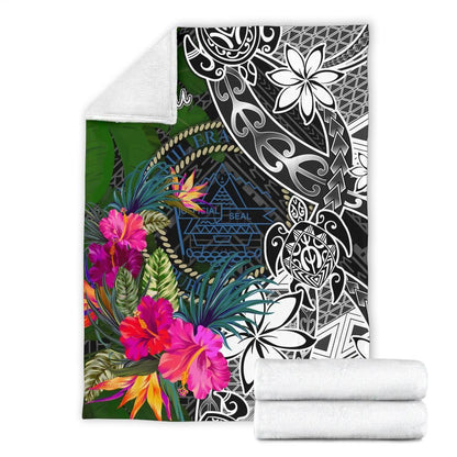 Palau Premium Blanket - Turtle Plumeria Banana Leaf Crest