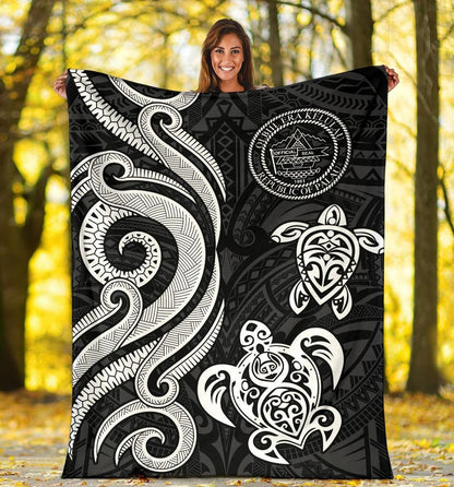 Palau Premium Blanket - White Tentacle Turtle