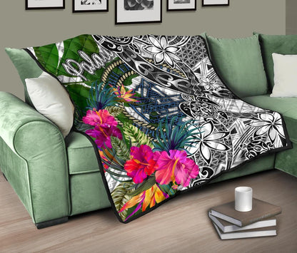 Palau Premium Quilt White - Turtle Plumeria Banana Leaf Crest