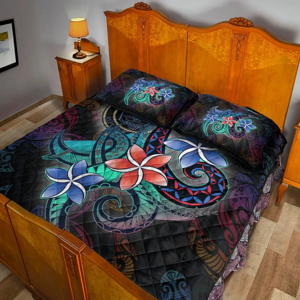 Palau Quilt Bed Set - Plumeria Flowers Style