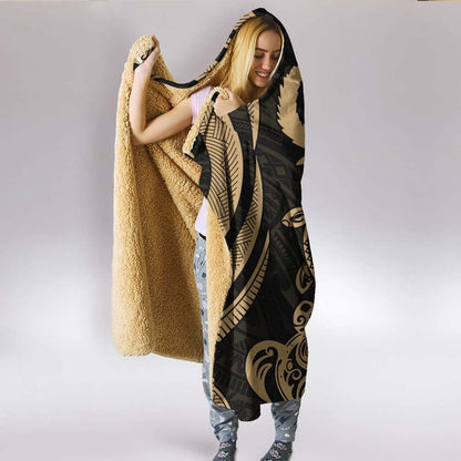 Pohnpei Hooded Blanket - Gold Tentacle Turtle
