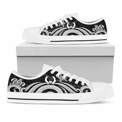 Pohnpei Low Top Canvas Shoes - White Tentacle Turtle