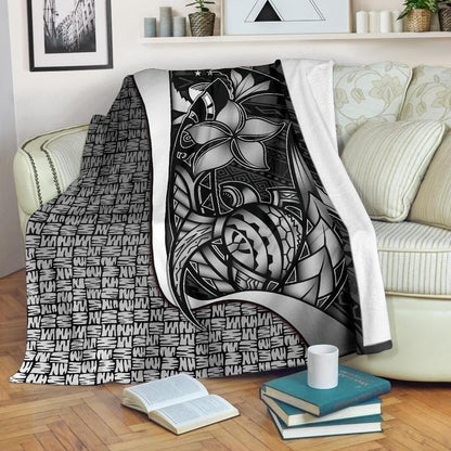 Pohnpei Micronesia Premium Blanket White - Turtle With Hook