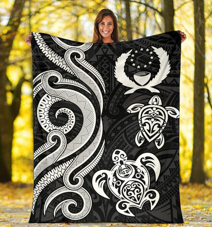 Pohnpei Micronesian Premium Blanket - White Tentacle Turtle