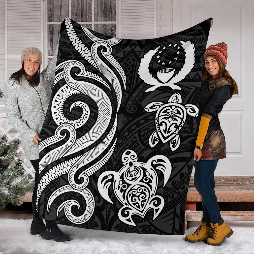 Pohnpei Micronesian Premium Blanket - White Tentacle Turtle