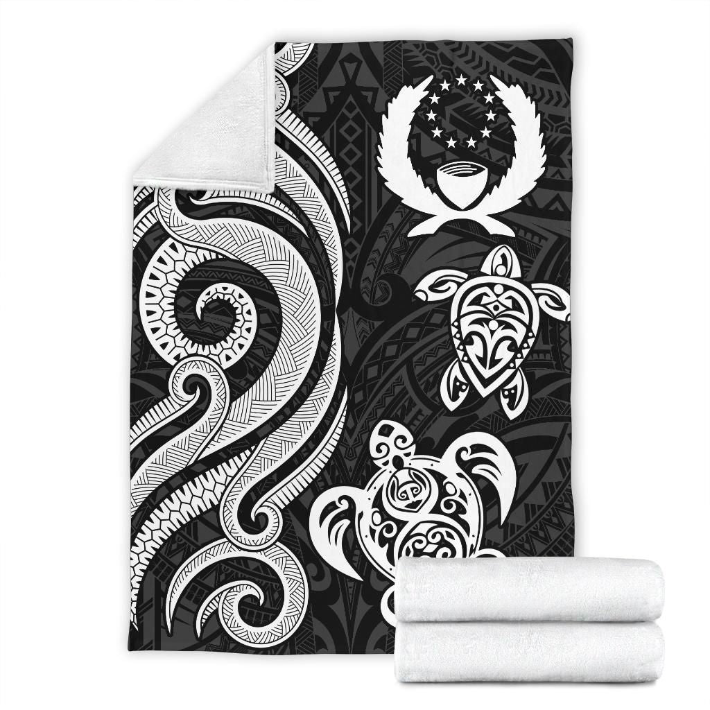 Pohnpei Micronesian Premium Blanket - White Tentacle Turtle