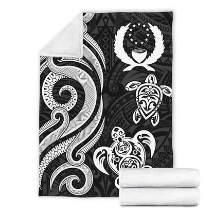 Pohnpei Micronesian Premium Blanket - White Tentacle Turtle