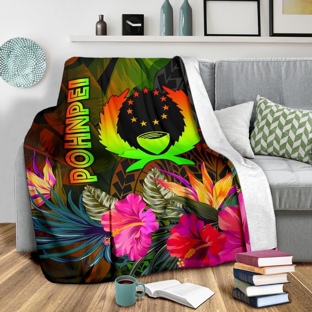 Pohnpei Polynesian Premium Blanket -  Hibiscus and Banana Leaves