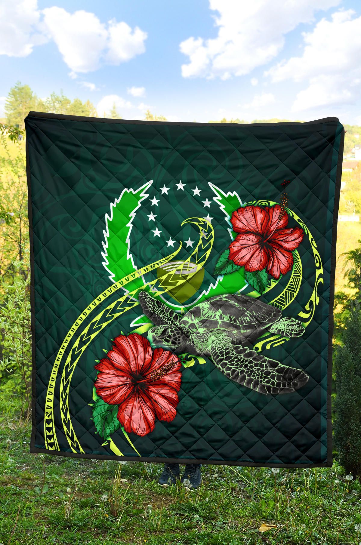 Pohnpei Polynesian Premium Quilt - Green Turtle Hibiscus