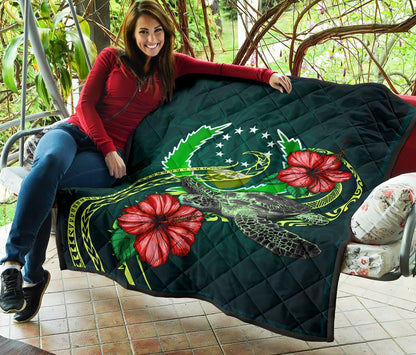 Pohnpei Polynesian Premium Quilt - Green Turtle Hibiscus