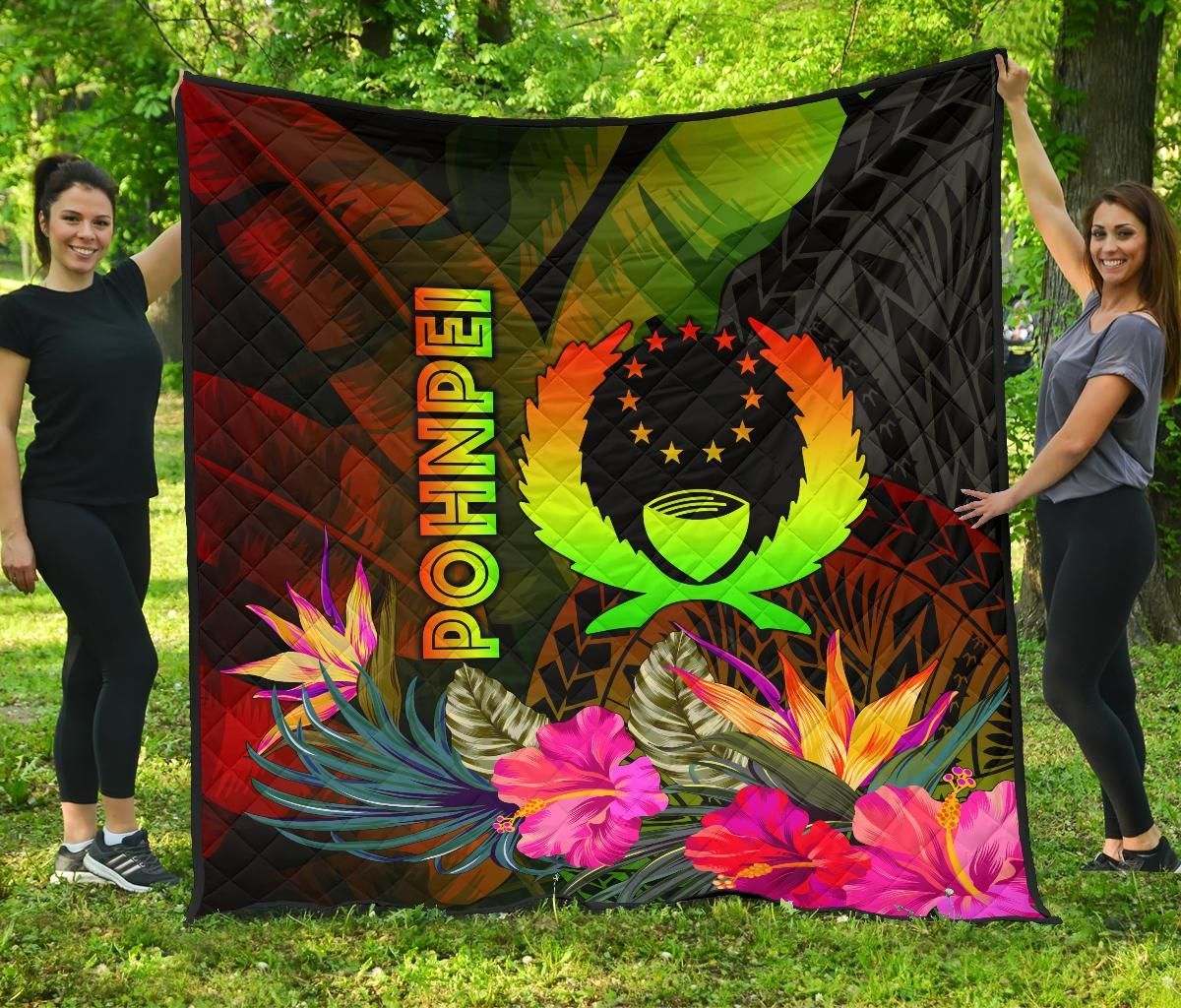Pohnpei Polynesian Premium Quilt -  Hibiscus and Banana Leaves