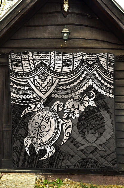 Pohnpei Polynesian Premium Quilt - Polynesian White Turtle