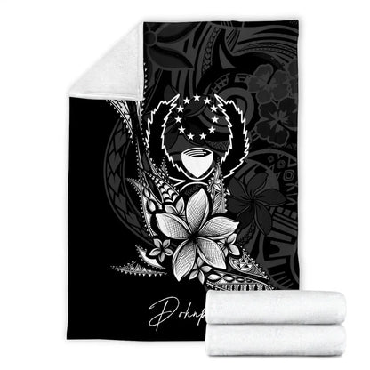 Pohnpei Premium Blanket - Fish With Plumeria Flowers Style