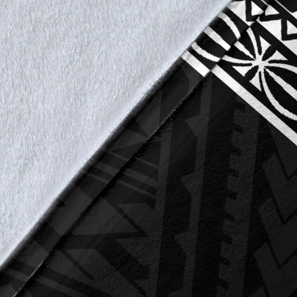 Pohnpei Premium Blanket - Micronesian Black White Version