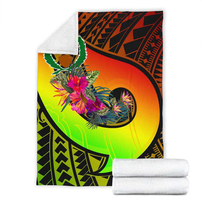 Pohnpei Premium Blanket - Polynesian Hook And Hibiscus (Reggae)