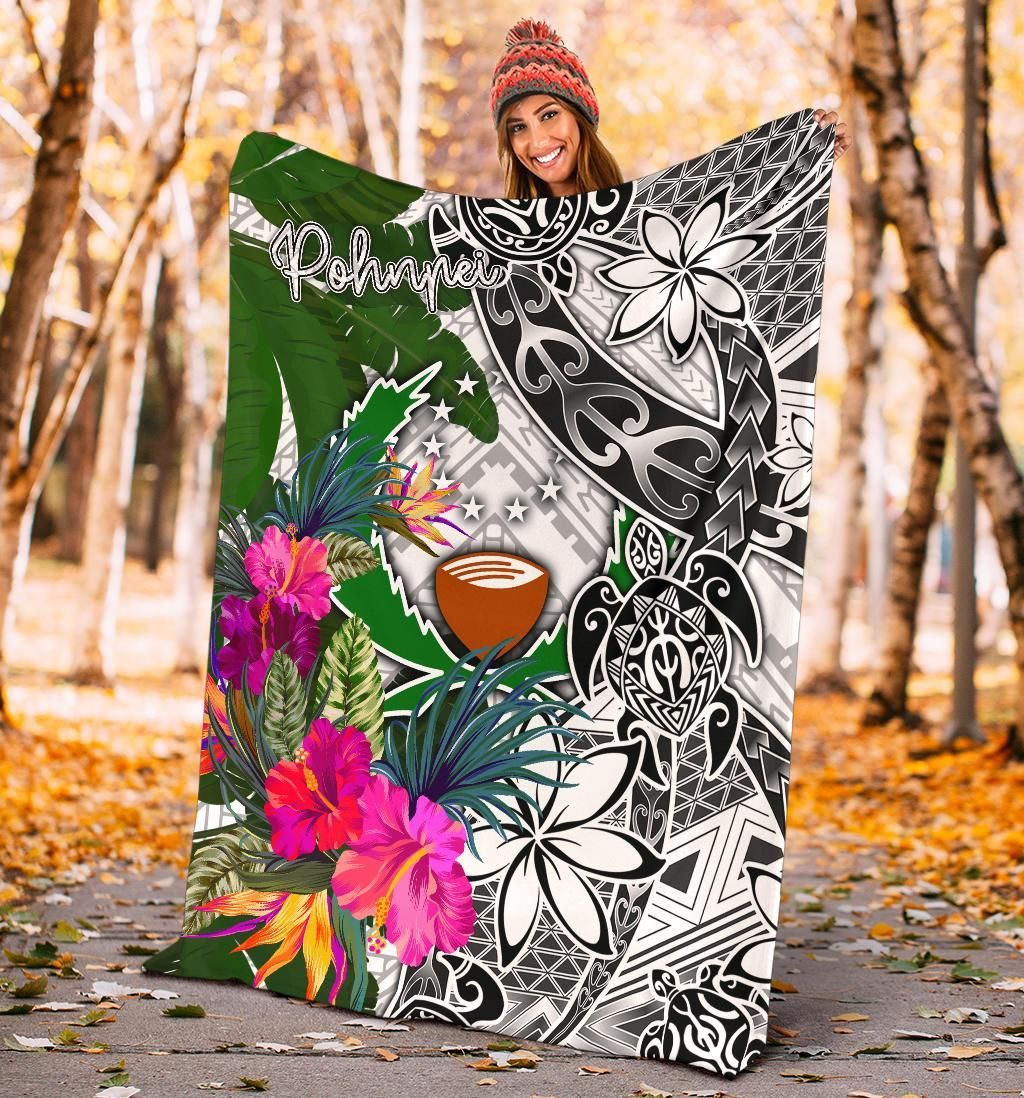 Pohnpei Premium Blanket White - Turtle Plumeria Banana Leaf