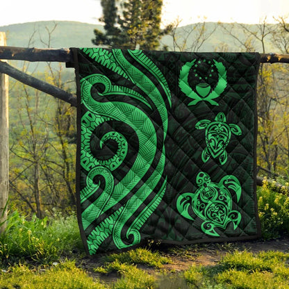Pohnpei Premium Quilt - Green Tentacle Turtle