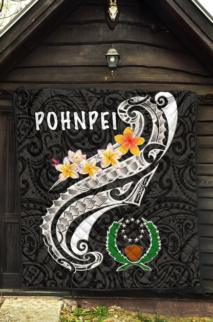 Pohnpei Premium Quilt - Pohnpei Seal Polynesian Patterns Plumeria (Black)