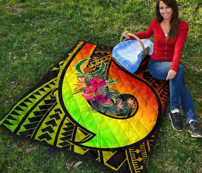Pohnpei Premium Quilt - Polynesian Hook And Hibiscus (Reggae)
