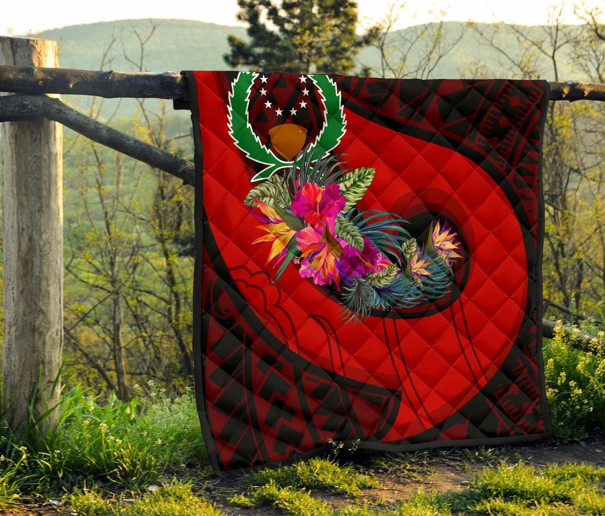 Pohnpei Premium Quilt - Polynesian Hook And Hibiscus (Red)