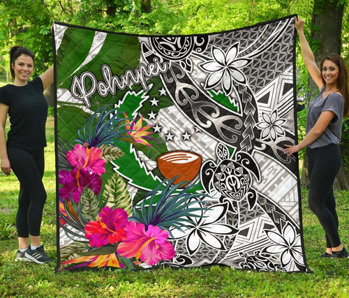 Pohnpei Premium Quilt White - Turtle Plumeria Banana Leaf