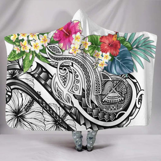 Polynesian American Samoa Hooded Blanket - Summer Plumeria (White)