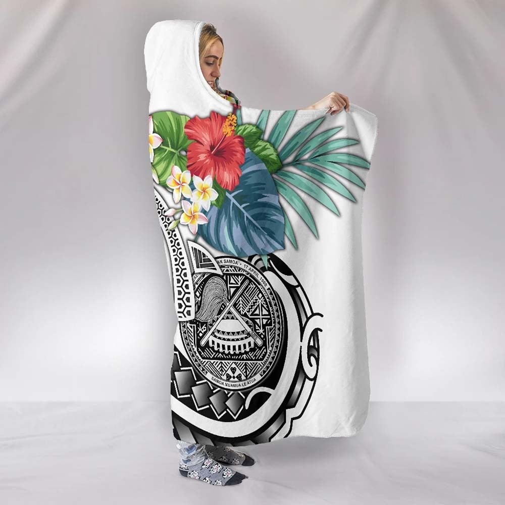 Polynesian American Samoa Hooded Blanket - Summer Plumeria (White)