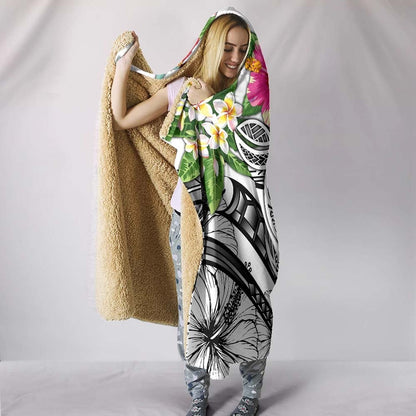 Polynesian American Samoa Hooded Blanket - Summer Plumeria (White)