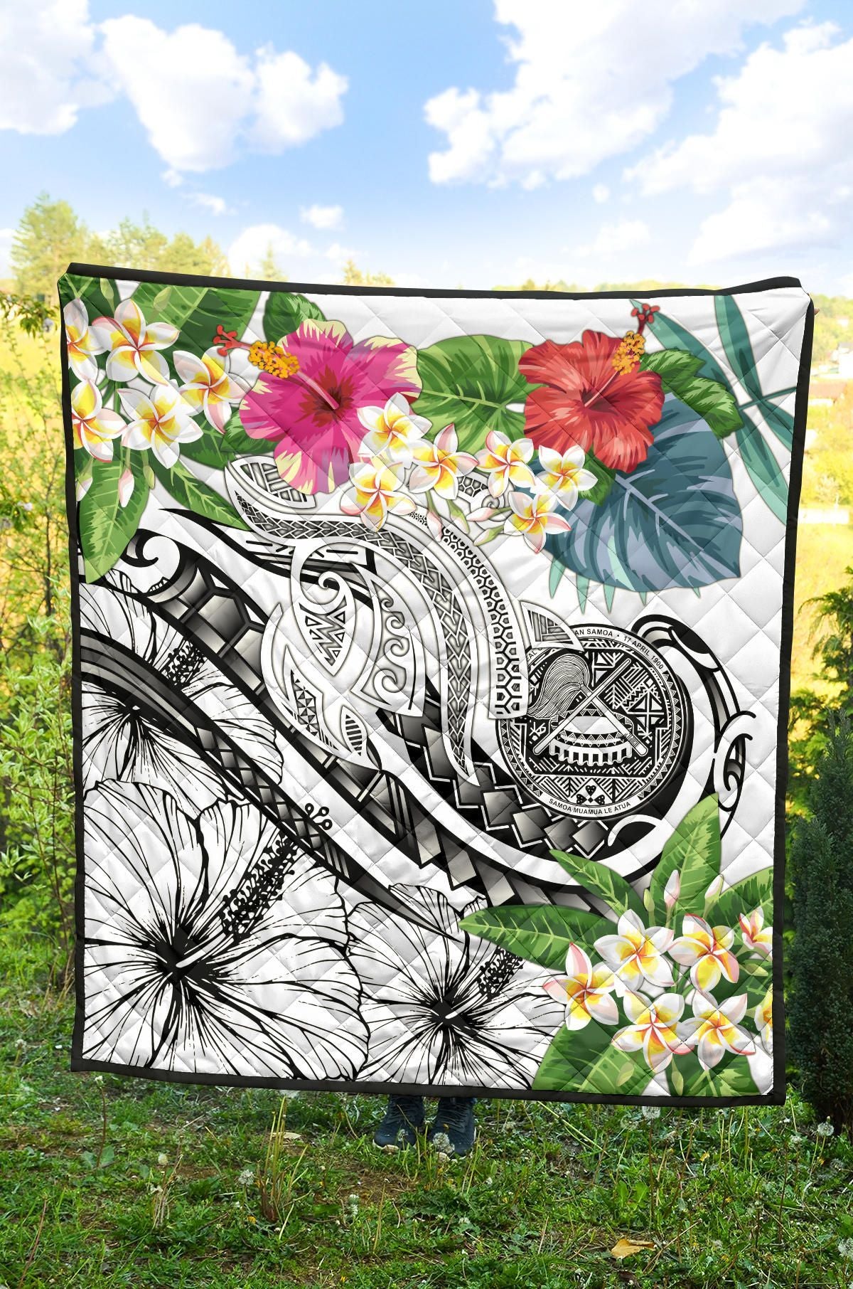 Polynesian American Samoa  Premium Quilt - Summer Plumeria (White)