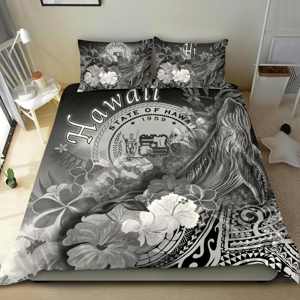 Polynesian Hawaii Bedding Set - Humpback Whale With Tropical Flowers (White)