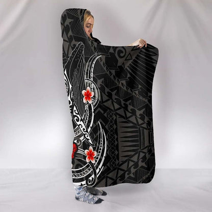 Polynesian Hawaii Hooded Blanket - Humpback Whale with Hibiscus (White)