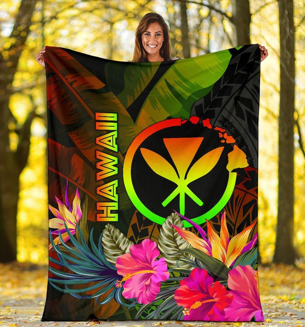 Polynesian Hawaii Kanaka Maoli Polynesian Premium Blanket -  Hibiscus and Banana Leaves