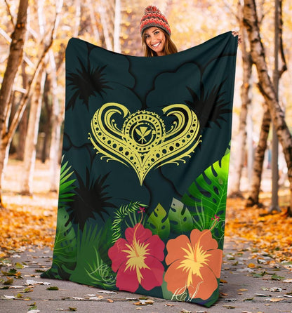 Polynesian Hawaii Kanaka Maoli Premium Blanket - Heart with Hibiscus