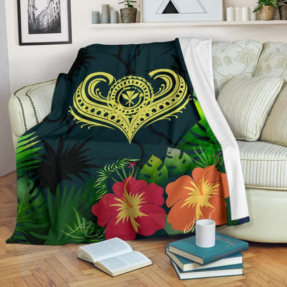 Polynesian Hawaii Kanaka Maoli Premium Blanket - Heart with Hibiscus