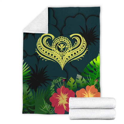 Polynesian Hawaii Kanaka Maoli Premium Blanket - Heart with Hibiscus