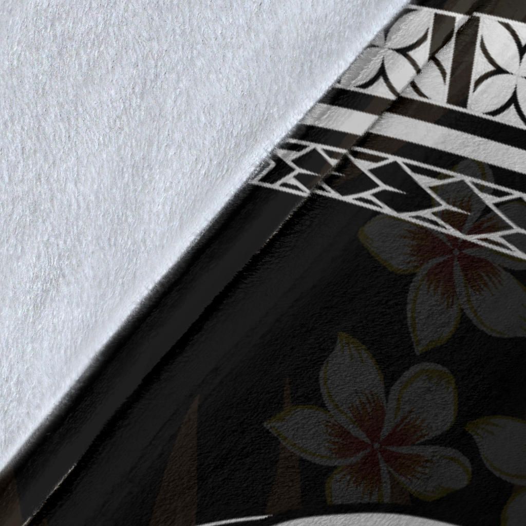 Polynesian Hawaii Premium Blanket - Black Plumeria
